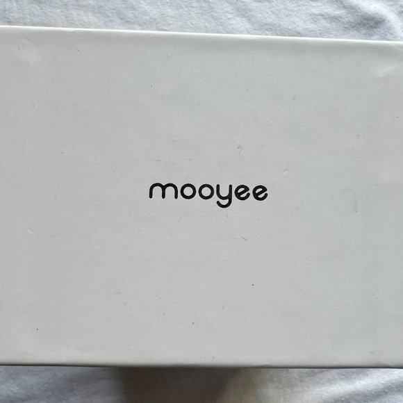 Mooyee relaxing massager Wireless. Gray, New in box. bluetooth (iOS730, And 4.3) - Picture 4 of 7